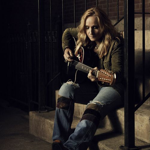 Melissa Etheridge looking fine...